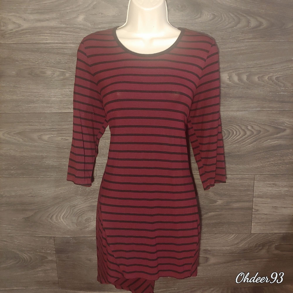 Soma Small burgundy/black striped soft stretchy light weight 3/4 sleeve slit bot